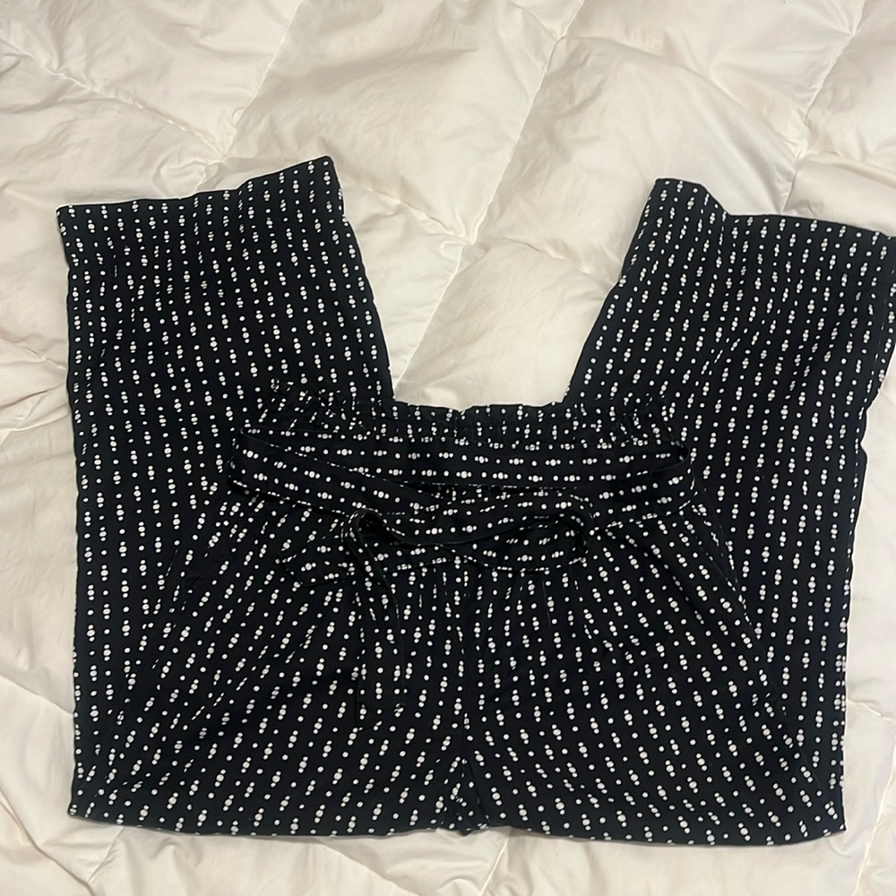 Ann Taylor wide leg belted trouser with pockets